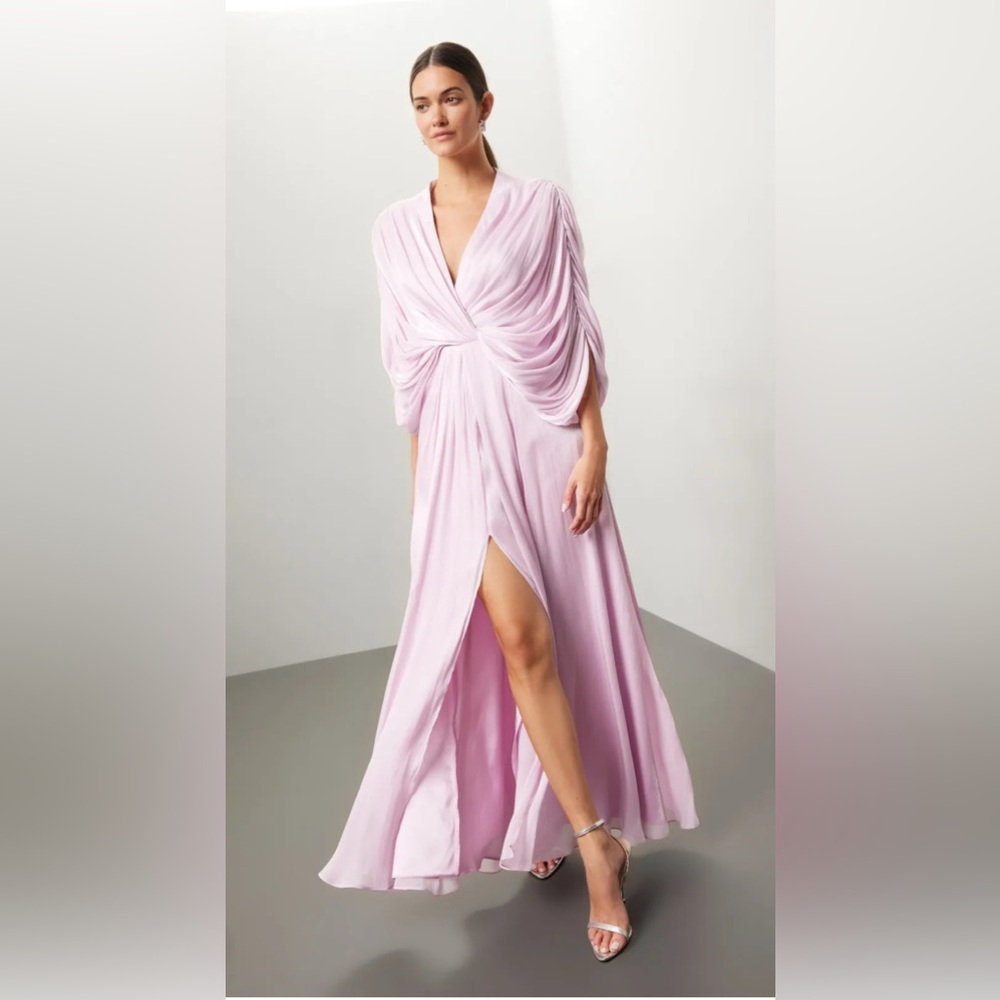 Badgley Mischka
Drape Dolman Gown size 10